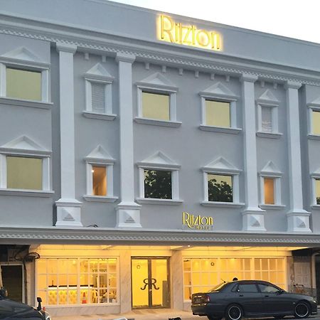 Ritzton Hotel Джохор Бахру Екстериор снимка