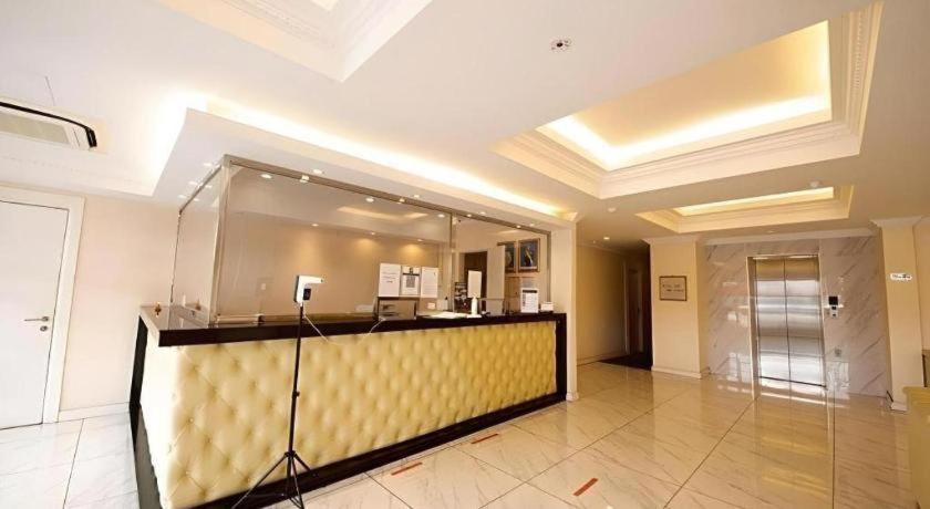 Ritzton Hotel Джохор Бахру Екстериор снимка