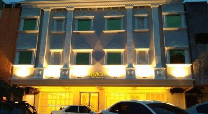 Ritzton Hotel Джохор Бахру Екстериор снимка