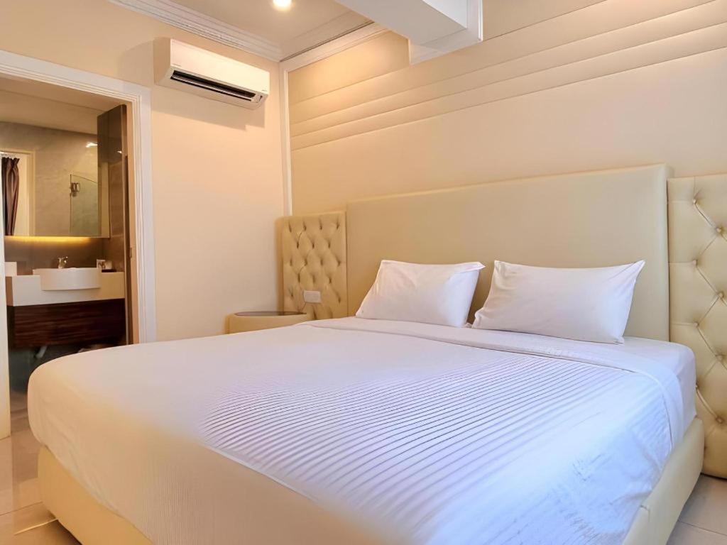 Ritzton Hotel Джохор Бахру Екстериор снимка