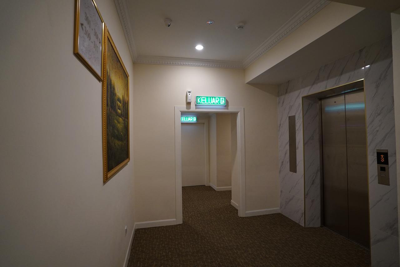 Ritzton Hotel Джохор Бахру Екстериор снимка