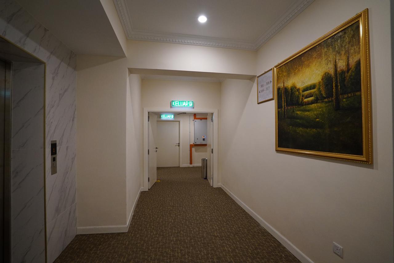 Ritzton Hotel Джохор Бахру Екстериор снимка